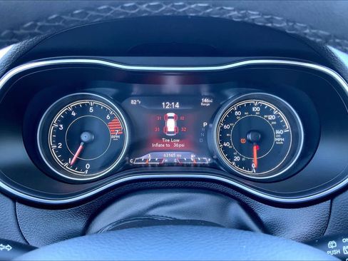 Used 2023 Jeep Cherokee Altitude Lux AWD/4WD image 25