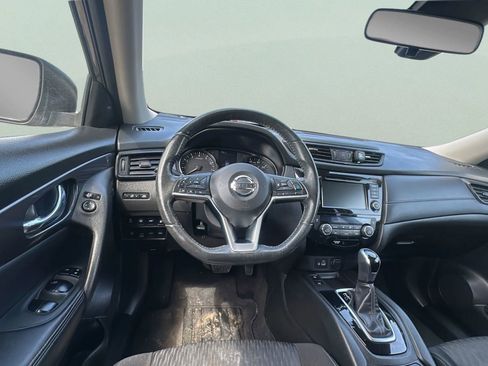 Used 2019 Nissan Rogue SV w/ Sun & Sound Touring Package AWD/4WD image 19
