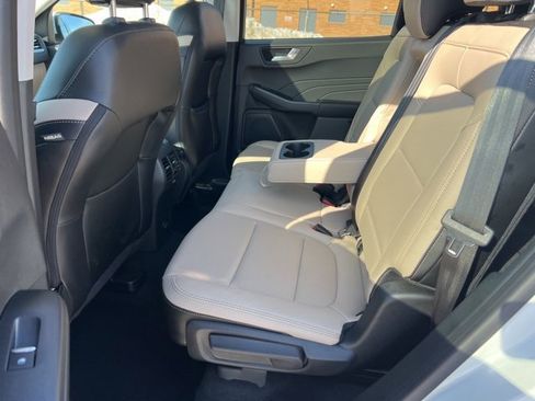 Certified 2022 Ford Escape Titanium w/ Class II Trailer Tow Package image 23