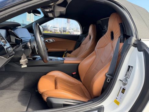 Used 2022 BMW Z4 sDrive30i w/ Dynamic Handling Package RWD image 4