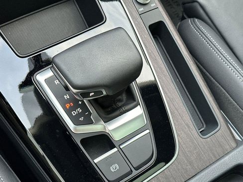 Used 2024 Audi Q5 e Premium image 21