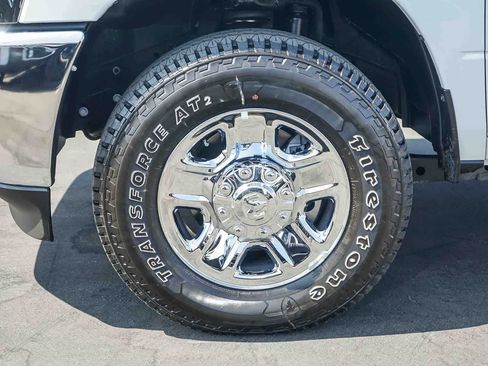 Used 2024 RAM 3500 Tradesman w/ Chrome Appearance Group AWD/4WD image 7