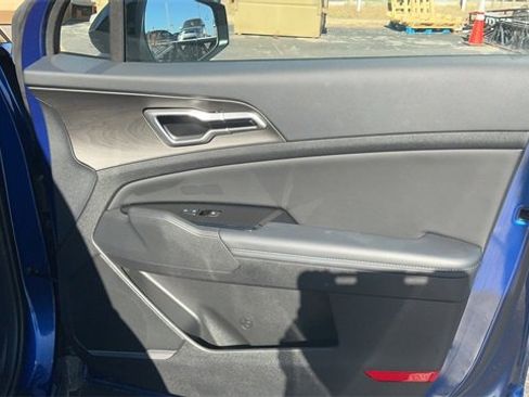 Used 2025 Kia Sportage X-Line w/ Premium Package image 25