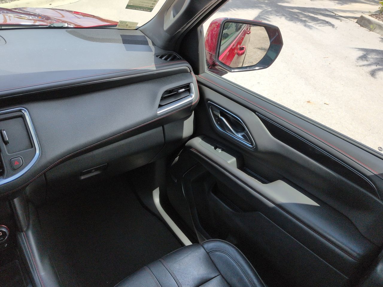 Used 2021 Chevrolet Suburban RST RWD image 17