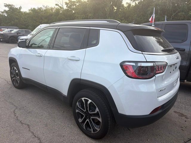 Used 2022 Jeep Compass Limited w/ Sun and Sound Group AWD/4WD image 5