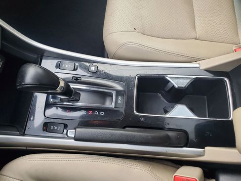 Used 2017 Honda Accord Touring image 36