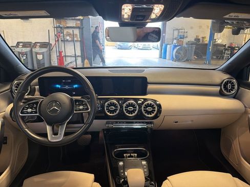 Used 2021 Mercedes-Benz A 220 image 4