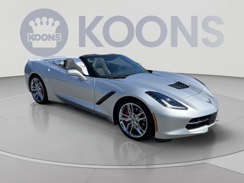 Used 2017 Chevrolet Corvette Stingray Convertible RWD image 10