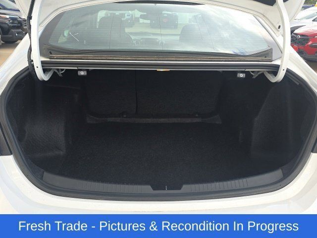 Used 2025 Chevrolet Malibu LT FWD image 18