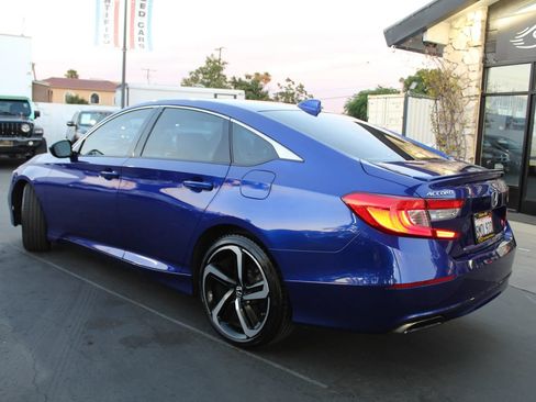 Used 2019 Honda Accord Sport image 3