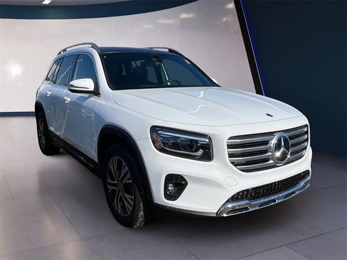 New 2026 Mercedes-Benz GLB 250 4MATIC image 4