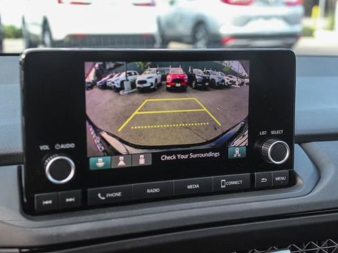 Used 2023 Honda Accord EX image 31