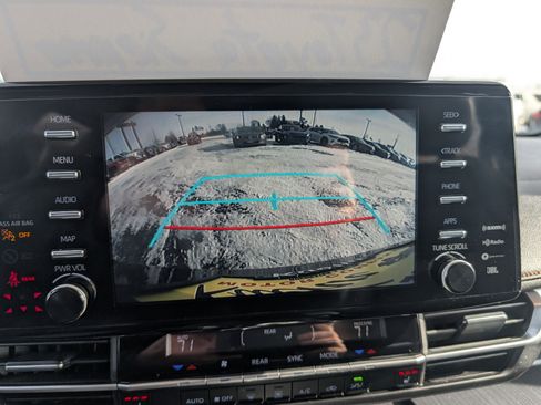 Used 2023 Toyota Sienna XSE image 23