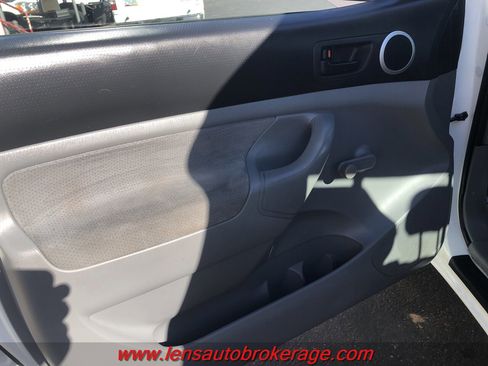 Used 2009 Toyota Tacoma 2WD Regular Cab image 9