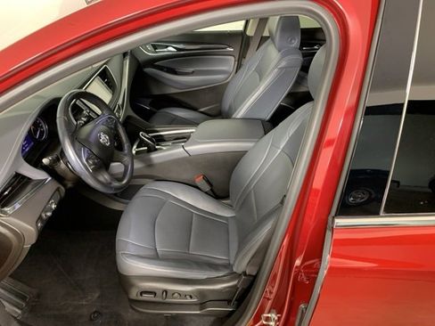 Used 2021 Buick Enclave Premium w/ Sun and Sites Package image 31