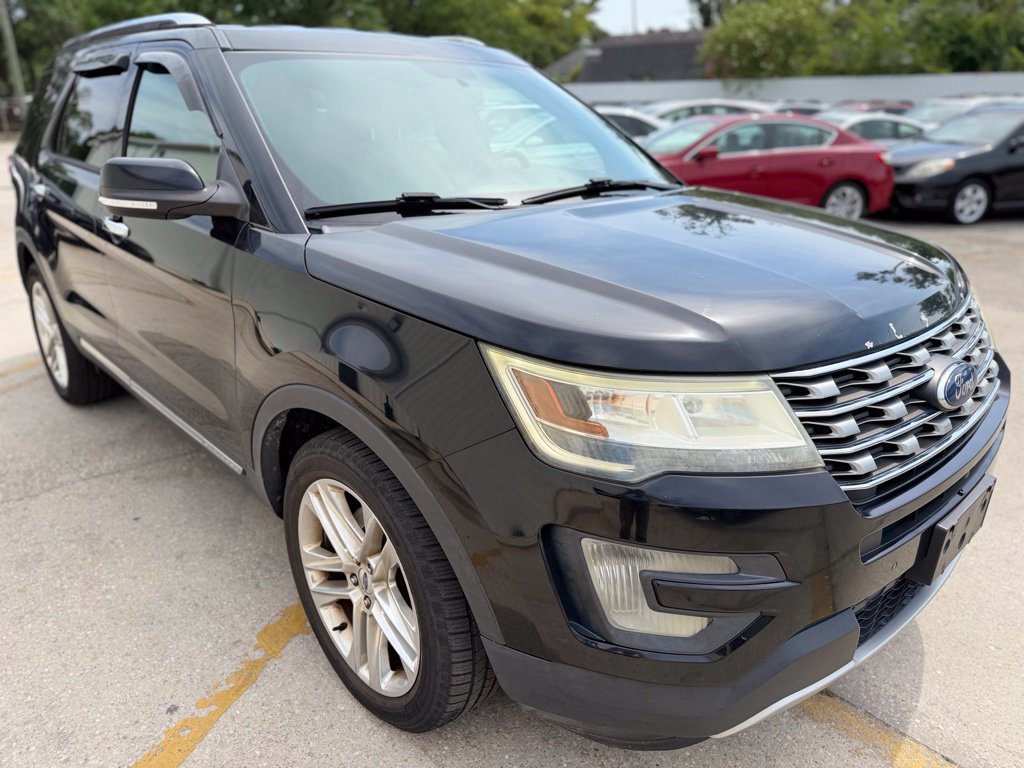 Used 2017 Ford Explorer Limited w/ Class II Trailer Tow Package FWD image 8