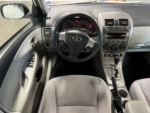 Used 2011 Toyota Corolla LE FWD image 18