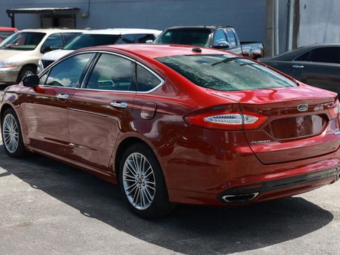 Used 2014 Ford Fusion SE w/ Equipment Group 202A FWD image 5
