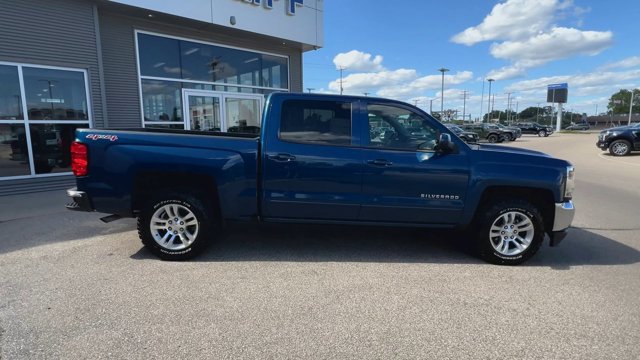 Used 2017 Chevrolet Silverado 1500 LT w/ All Star Edition AWD/4WD image 2