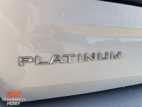 New 2025 Ford Expedition Platinum w/ Driver's Package image 8