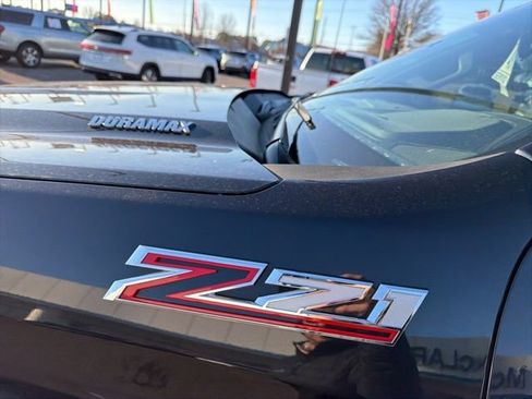 Used 2023 Chevrolet Silverado 1500 LT image 11