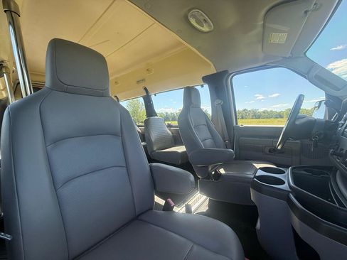 Used 2012 Ford E-250 and Econoline 250 w/ PWR Group RWD image 26