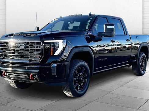 Used 2024 GMC Sierra 2500 AT4 w/ AT4 Premium Plus Package image 13