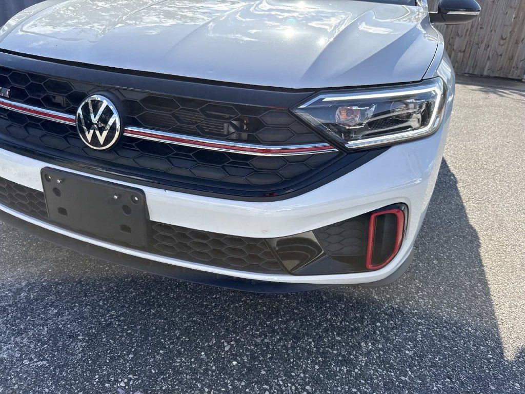 Used 2024 Volkswagen Jetta GLI Autobahn FWD image 10