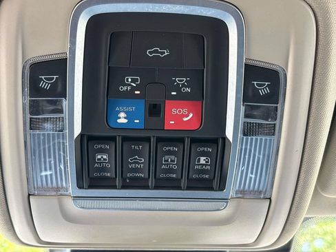 Used 2022 RAM 1500 Laramie AWD/4WD image 31