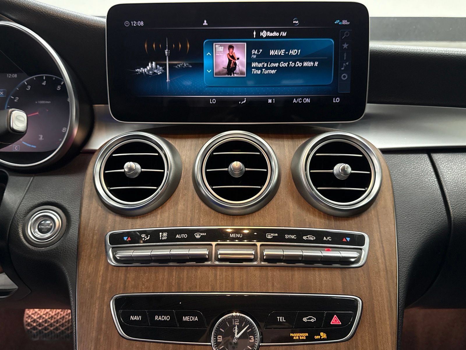 Used 2019 Mercedes-Benz C 300 Sedan image 25