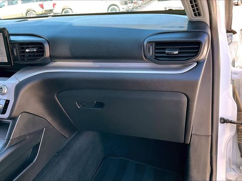 Used 2023 Ford Explorer XLT image 18