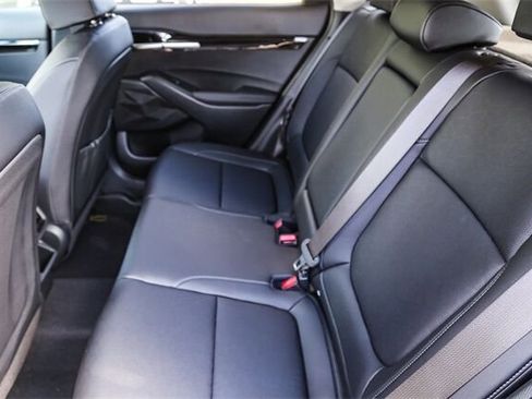 New 2025 Kia Seltos SX w/ SX Sunroof Package image 17