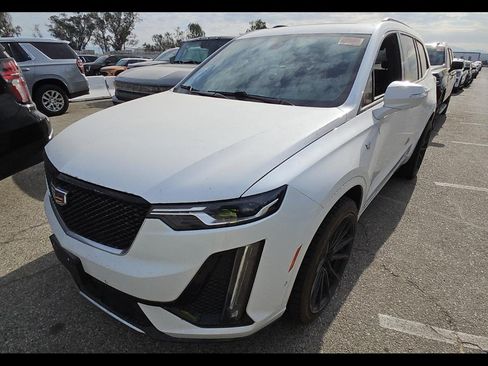 Used 2022 Cadillac XT6 Sport w/ Technology Package AWD/4WD image 1