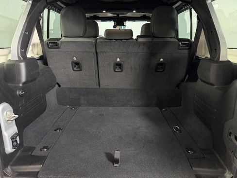 Certified 2024 Jeep Wrangler Unlimited AWD/4WD image 32