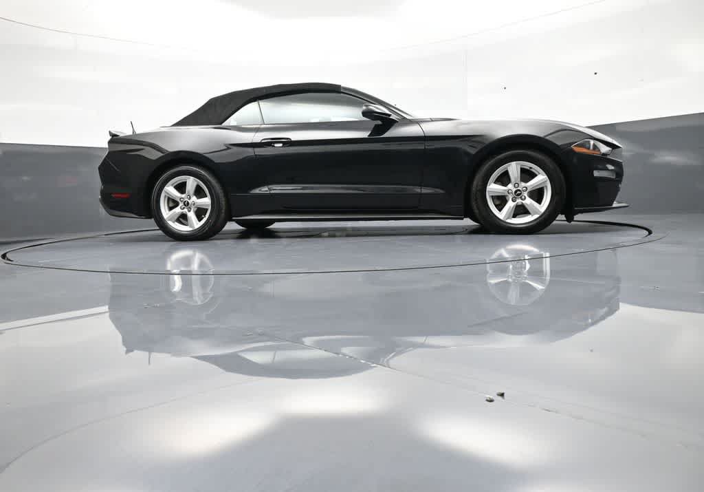 Used 2019 Ford Mustang Convertible RWD image 30