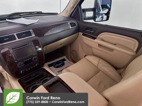 Used 2012 GMC Sierra 2500 Denali w/ Suspension Package, Off-Road AWD/4WD image 24