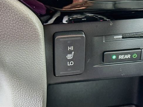 Used 2018 Honda Pilot Touring image 21