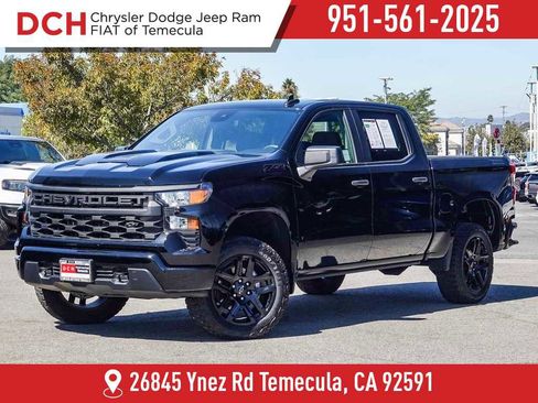 Used 2025 Chevrolet Silverado 1500 Custom Trail Boss w/ Dark Appearance Package image 1