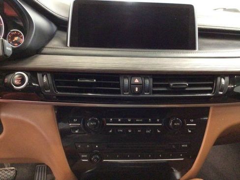 Used 2016 BMW X6 xDrive50i AWD/4WD image 23