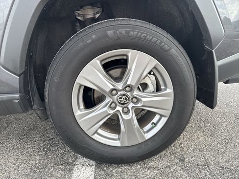 Certified 2025 Toyota RAV4 XLE FWD image 18