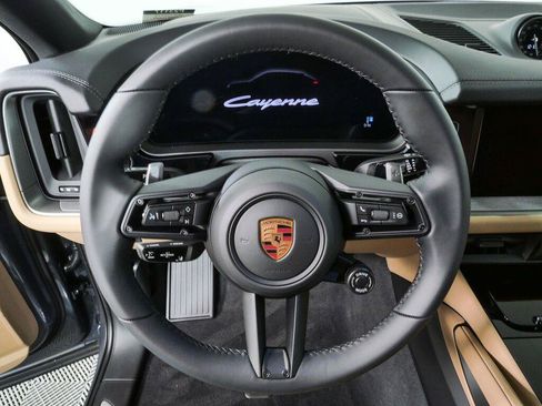 New 2026 Porsche Cayenne Coupe AWD/4WD image 9