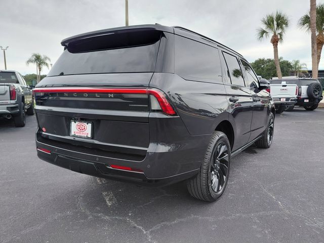 Used 2026 Lincoln Navigator Reserve w/ Jet Appearance Package AWD/4WD image 4