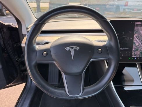 Used 2018 Tesla Model 3 Mid Range image 20