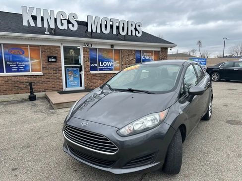 Used 2018 Ford Fiesta SE FWD image 1
