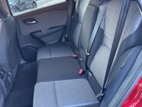 Used 2023 Nissan Rogue SV image 11