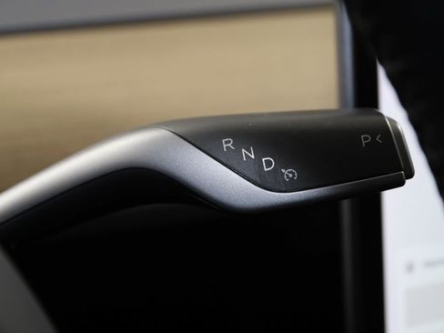 Used 2020 Tesla Model 3 Standard Range image 7