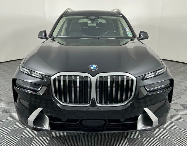 Used 2023 BMW X7 xDrive40i w/ Premium Package AWD/4WD image 3