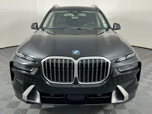 Used 2023 BMW X7 xDrive40i w/ Premium Package AWD/4WD image 3