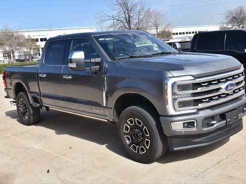 Certified 2024 Ford F250 Platinum w/ FX4 Off-Road Package image 4