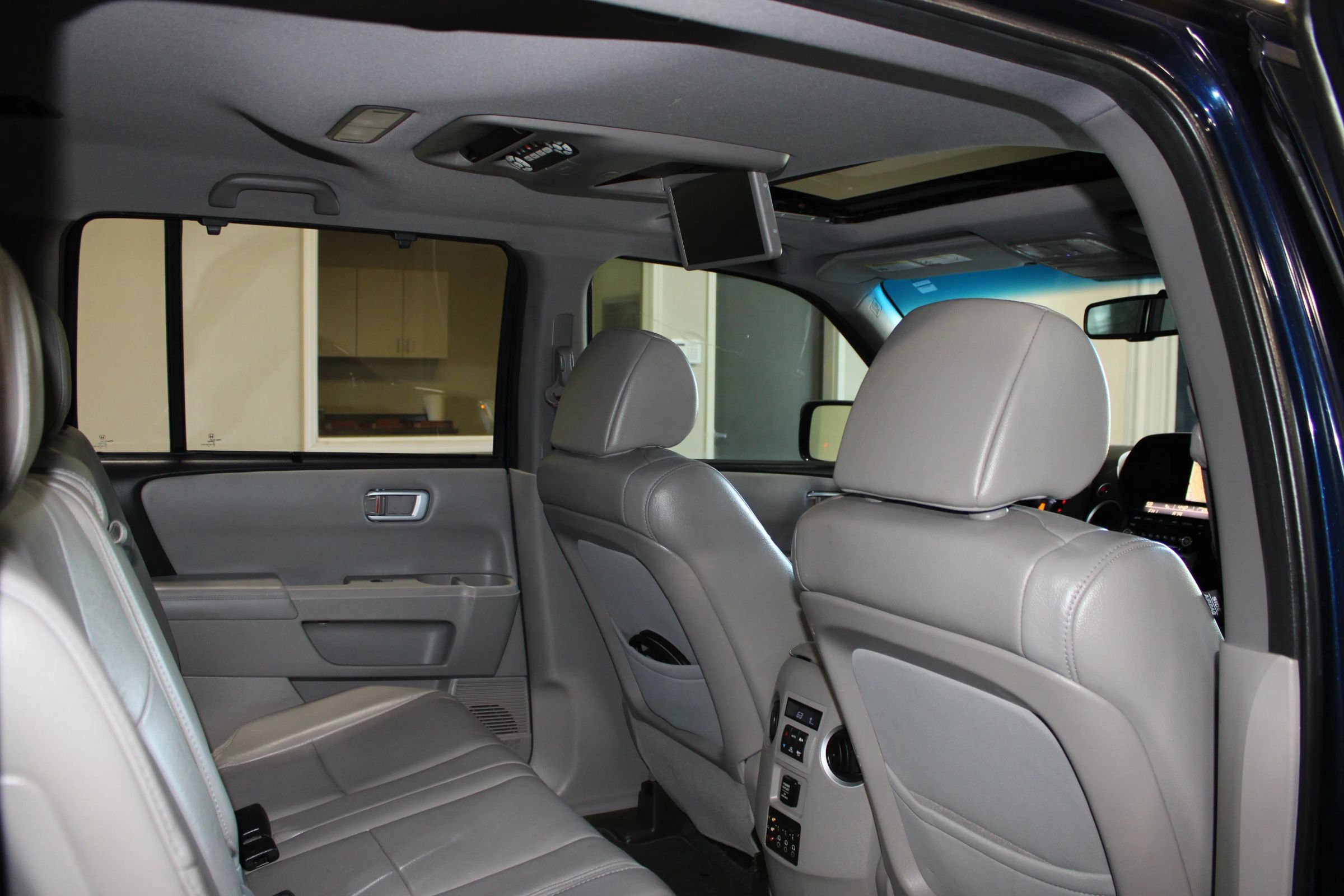 Used 2014 Honda Pilot Touring image 34